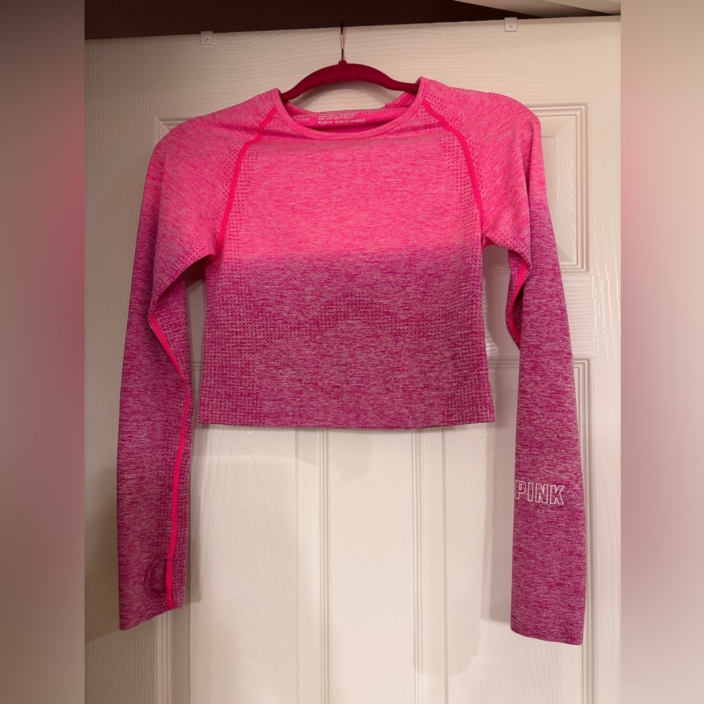 LIKE NEW Victoria Secret PINK Crop athletic top